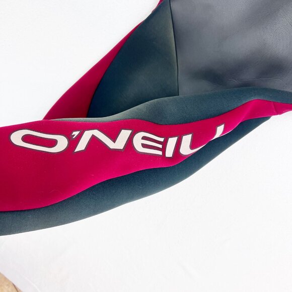 O'Neill Black & Red Spring Suit Size M - Picture 8 of 12